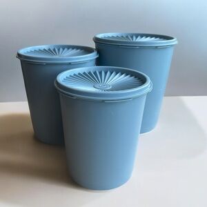 Vintage Country Blue Tupperware Containers